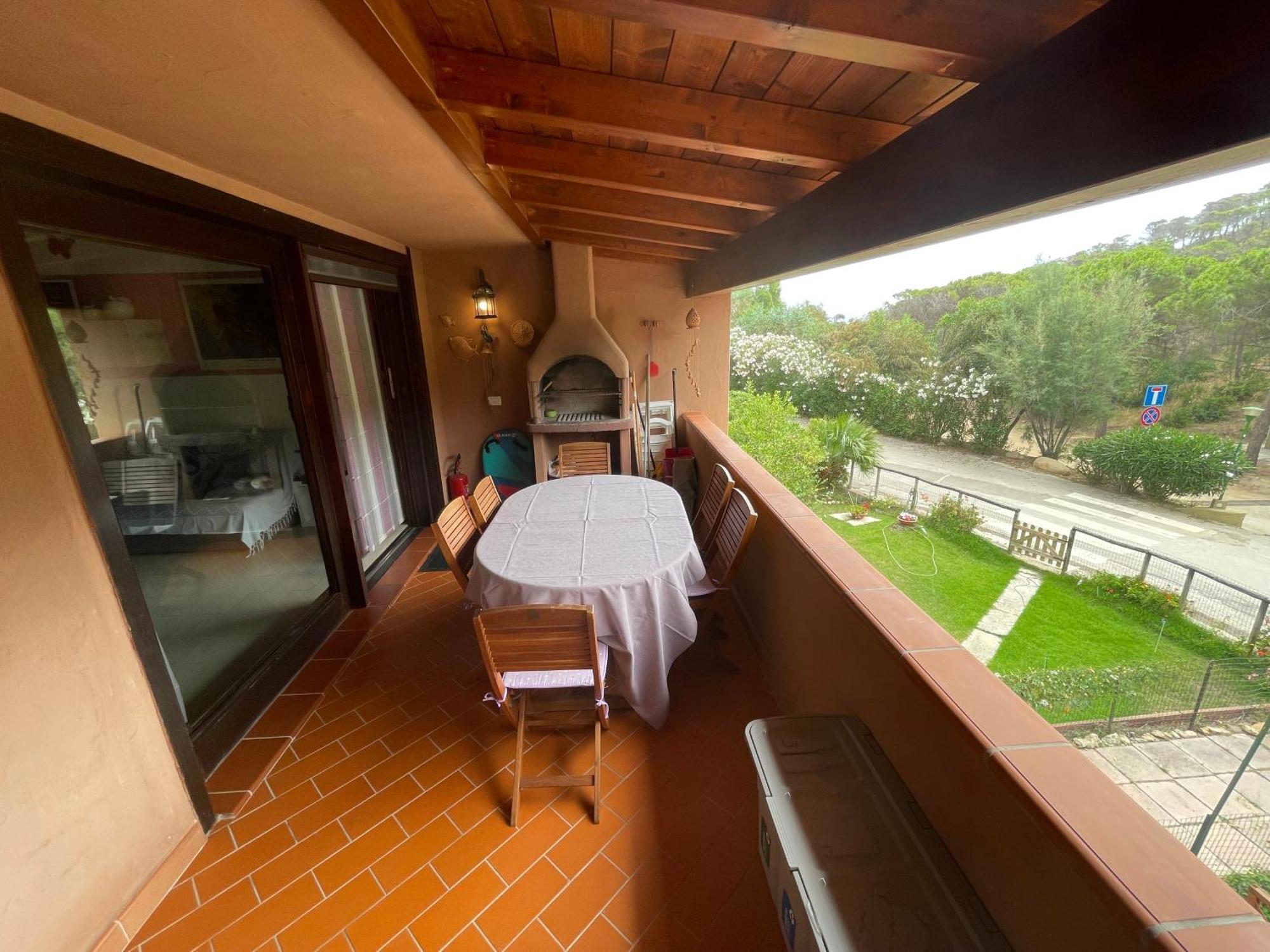 Purple House, 30M To Beach Pula Exterior photo