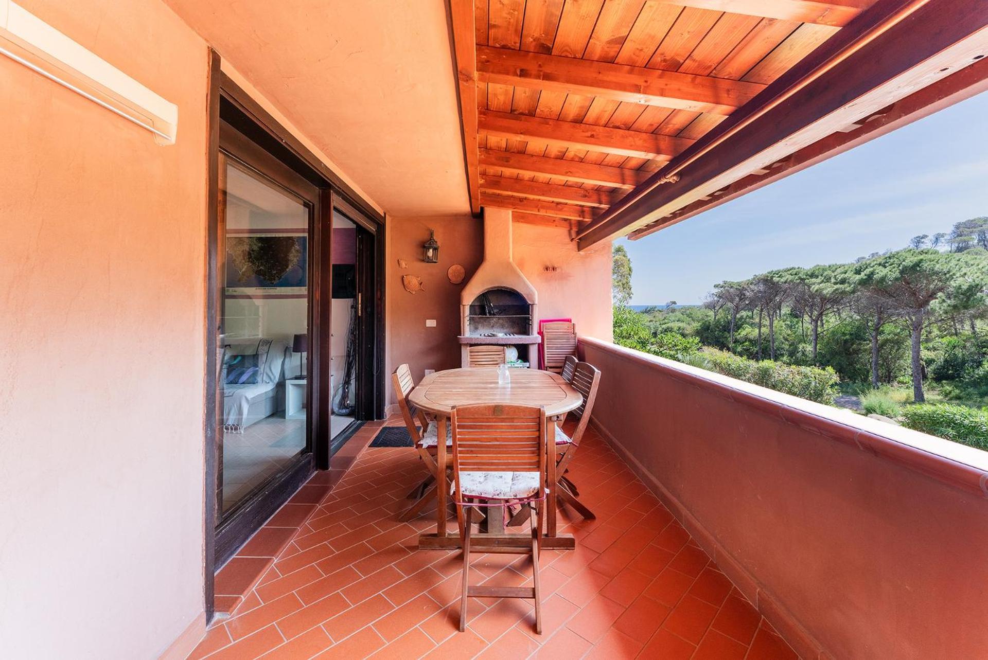 Purple House, 30M To Beach Pula Exterior photo